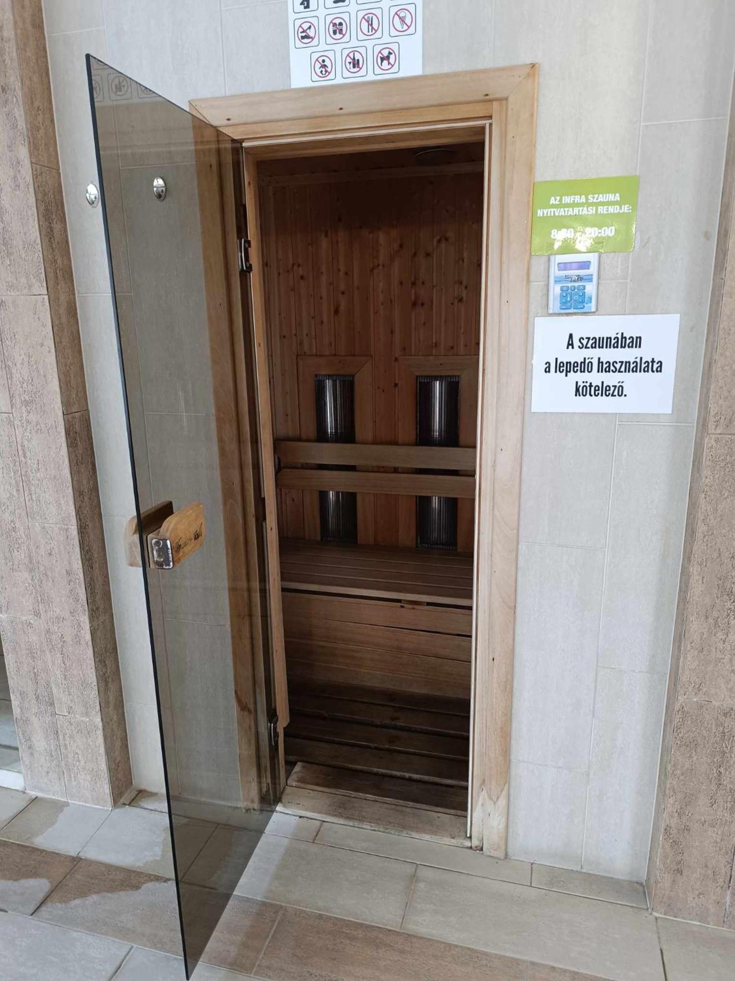 Oazis Wellness Apartman2 Hajduszoboszlo Exterior photo